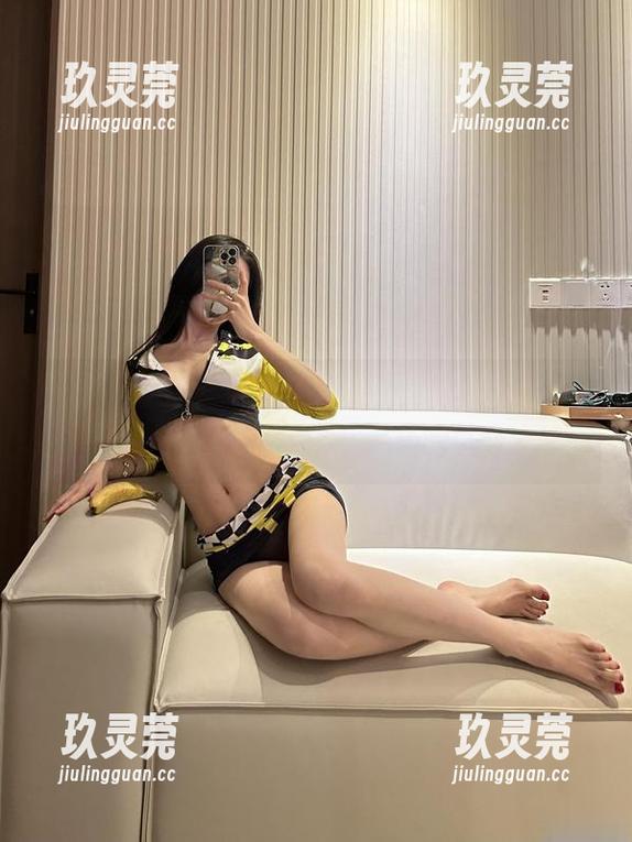 微密圈 - 随意翻翻图库，居家状态下的黎允熙baby有种不一样的随性